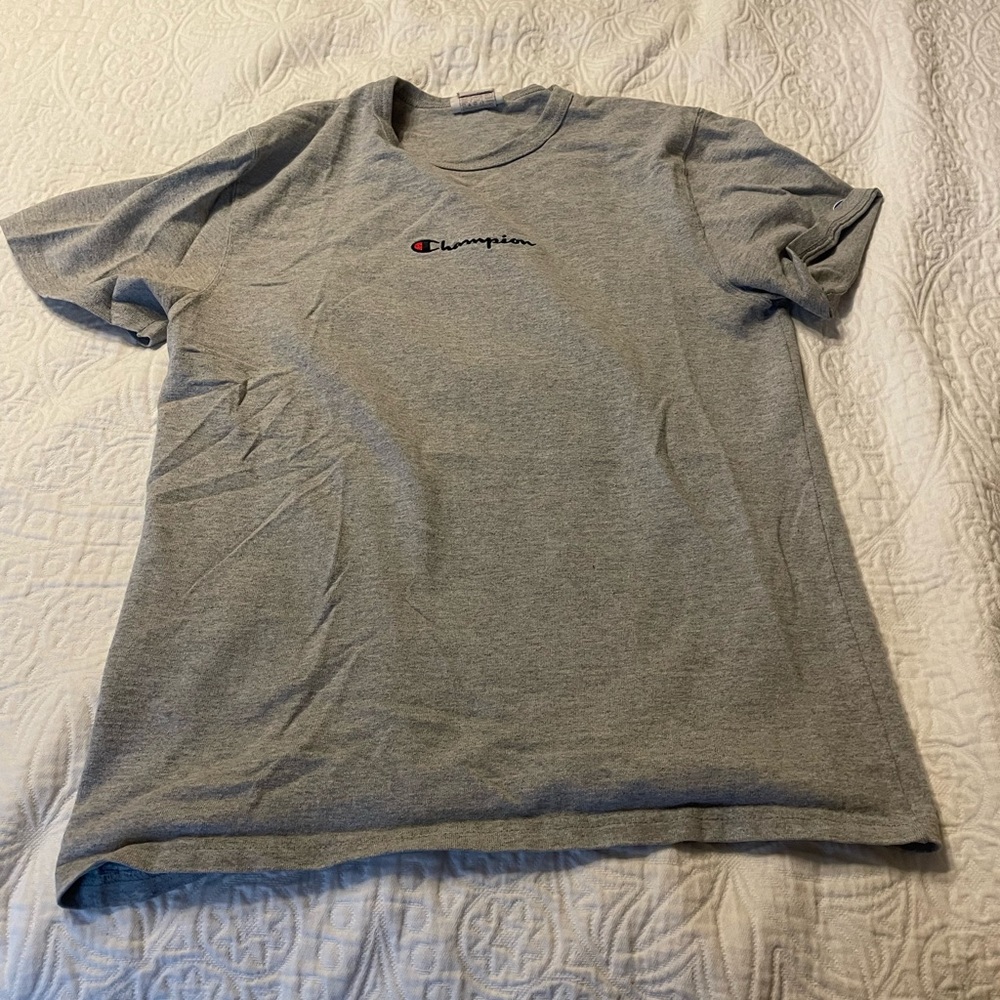 CHAMPION SIZE SMALL MEN